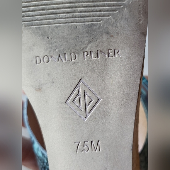 Donald J Pliner OLTINA Pearlized Teal Python Water Cork Wedge Sandal Size 7.5 - Picture 4 of 8